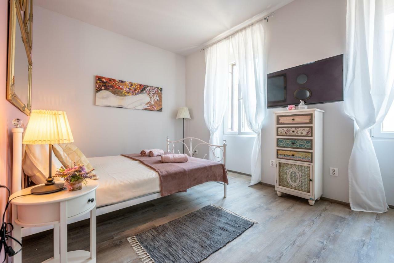 Old City Romantic Studios 3 PUY 외부 사진