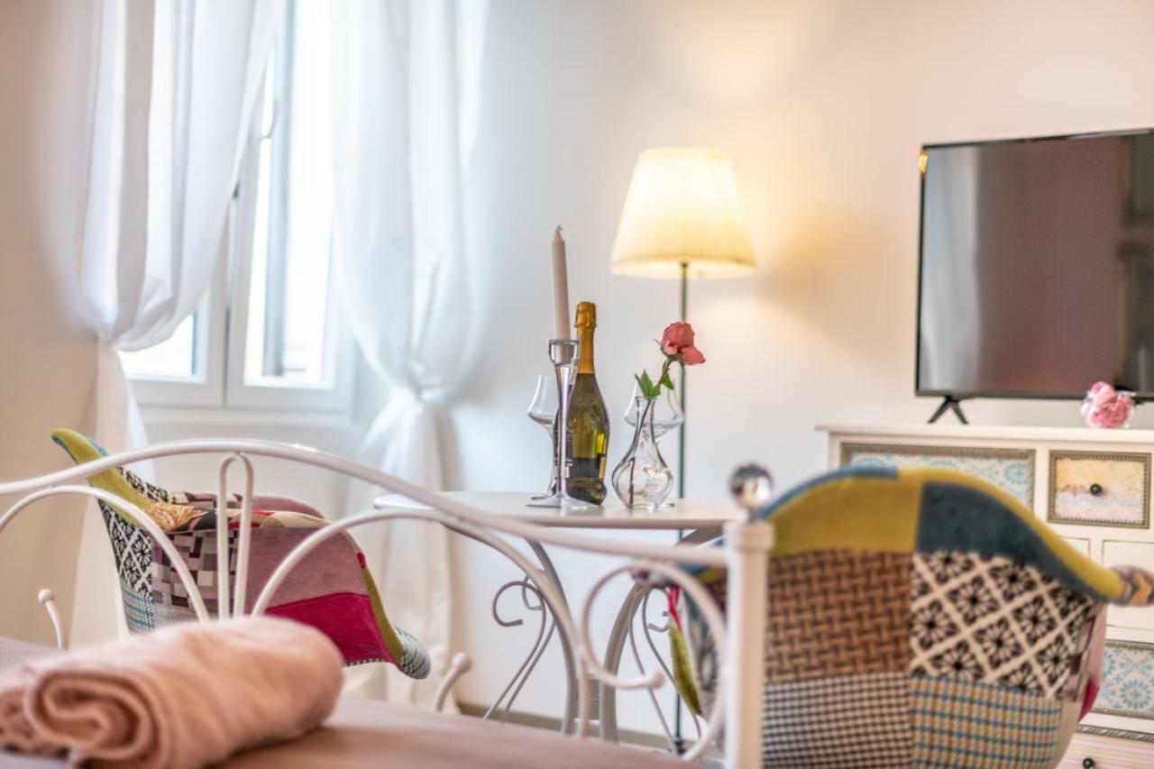 Old City Romantic Studios 3 PUY 외부 사진
