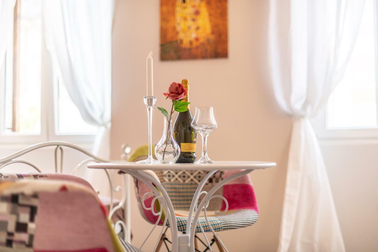 Old City Romantic Studios 3 PUY 외부 사진