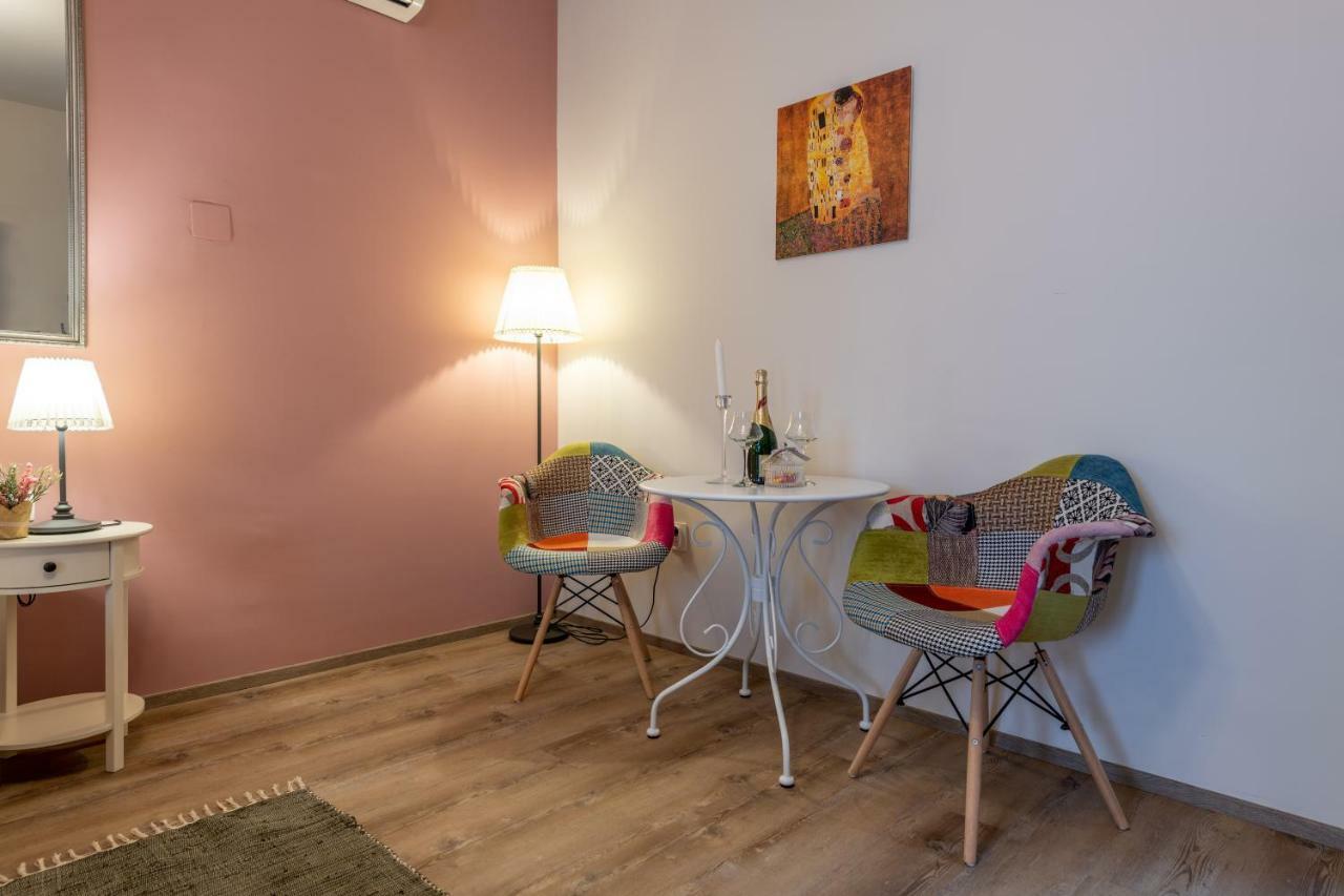 Old City Romantic Studios 3 PUY 외부 사진