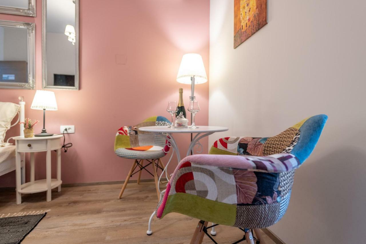 Old City Romantic Studios 3 PUY 외부 사진
