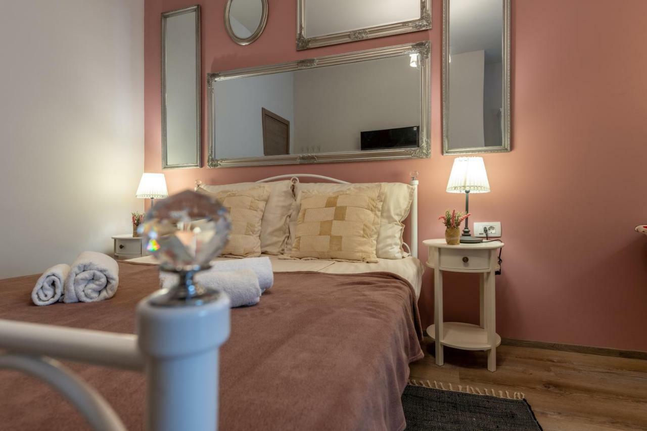 Old City Romantic Studios 3 PUY 외부 사진