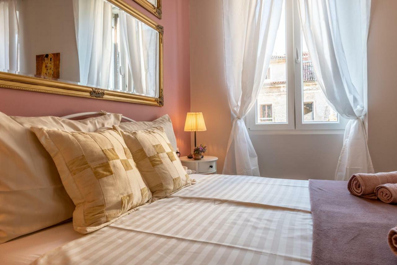 Old City Romantic Studios 3 PUY 외부 사진